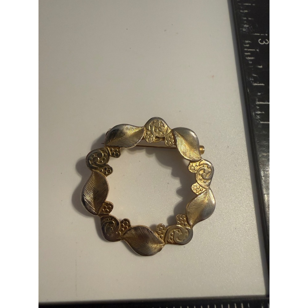 Vintage Gold Silver Tone Wreath Brooch Leaf Scroll Circle Pin Two Tone Jewelry